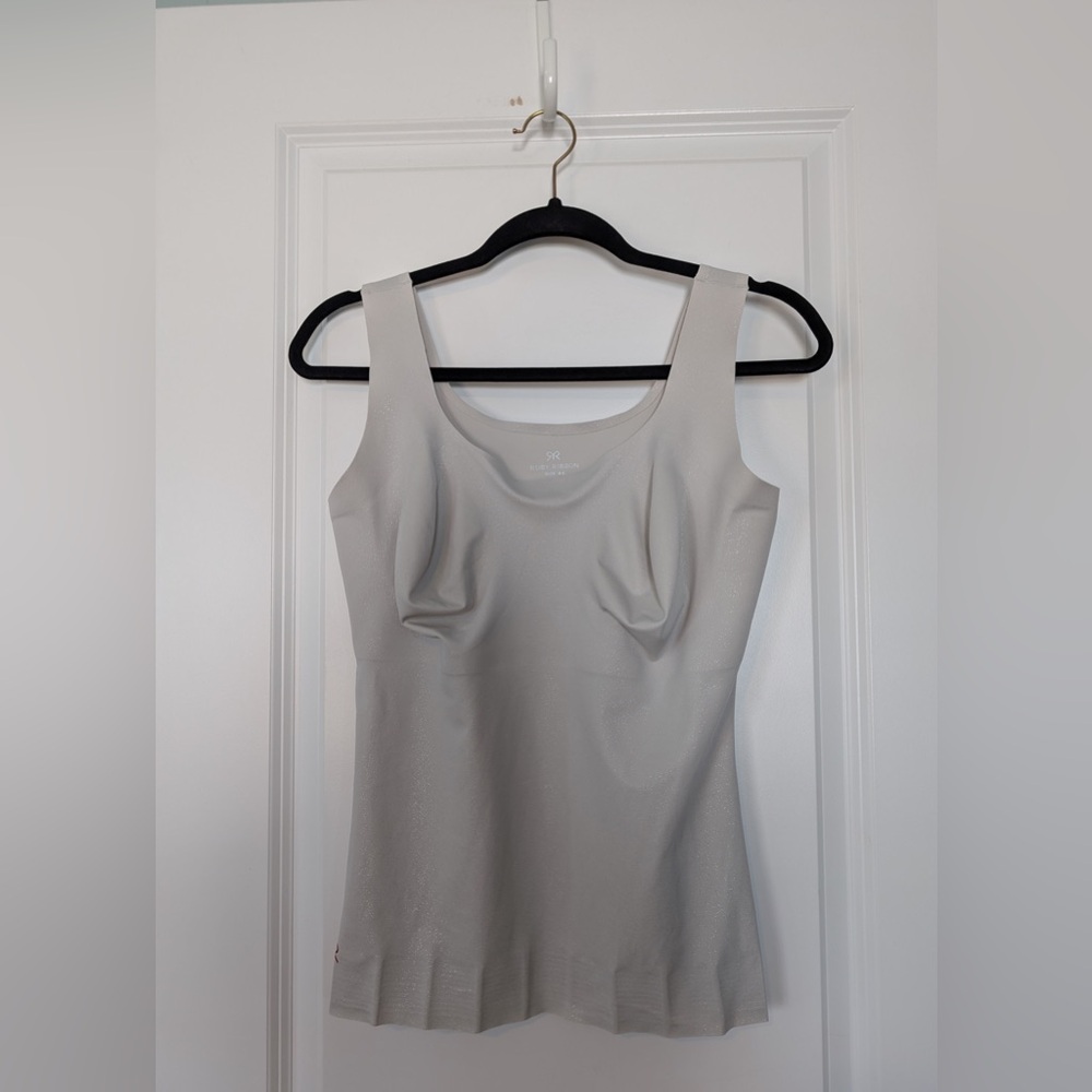 Ruby Ribbon Women’s Sleek Shape Tank White Shimmer Shine Bright Size 44